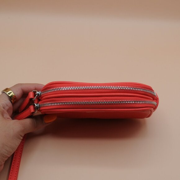 Express Wristlet - Picture 3 of 6